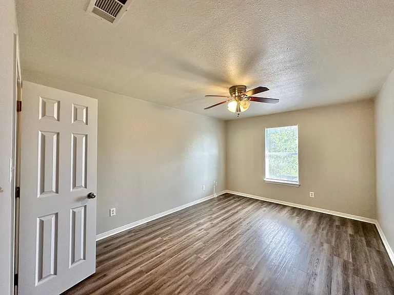 3709 Woodrow Dr — Photo 13