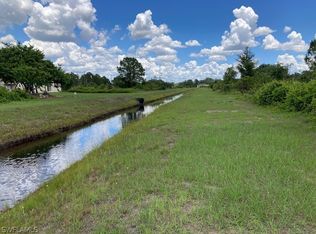 527 Trinity St E, Lehigh Acres, FL 33974