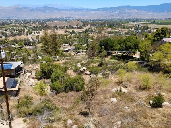 2 Vista Del Valle, Hemet, CA 92544