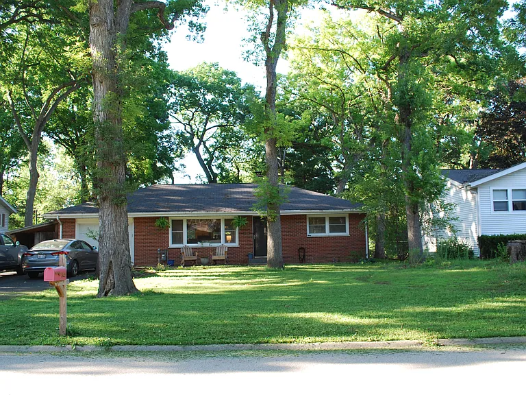 308 Dunbar Rd — Photo 2