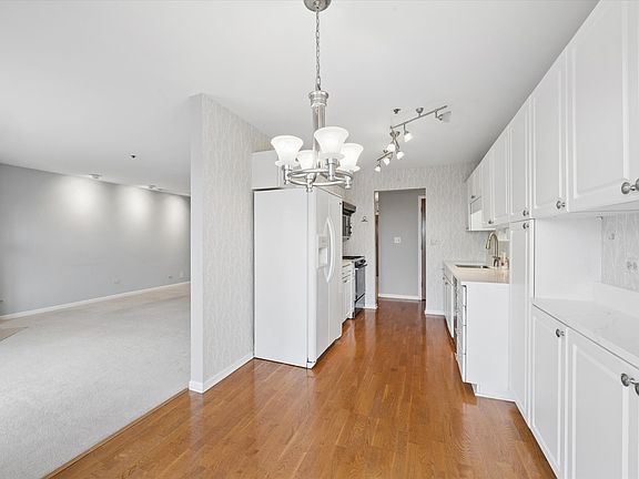 5th image of 127 Acacia Cir APT 508