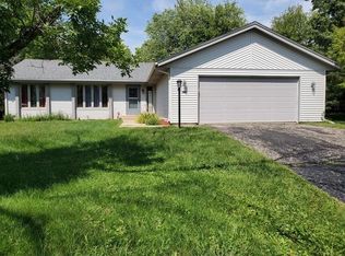 6110 Weaver Rd, Rockford, IL 61114