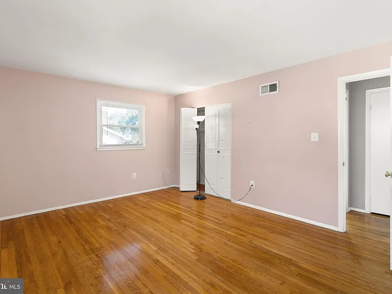 14815 Empire St — Photo 19