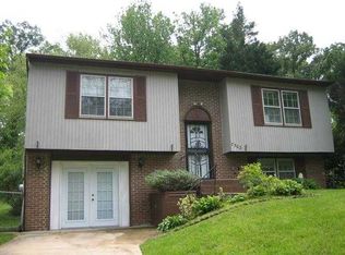 7302 Leyte Dr, Oxon Hill, MD 20745