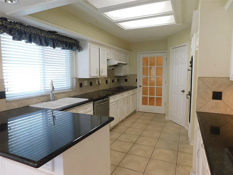 2502 Stephens Grant Dr — Photo 45