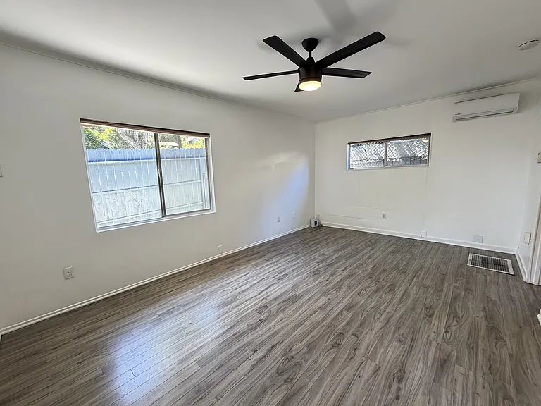 1610 Mohawk St — Photo 10