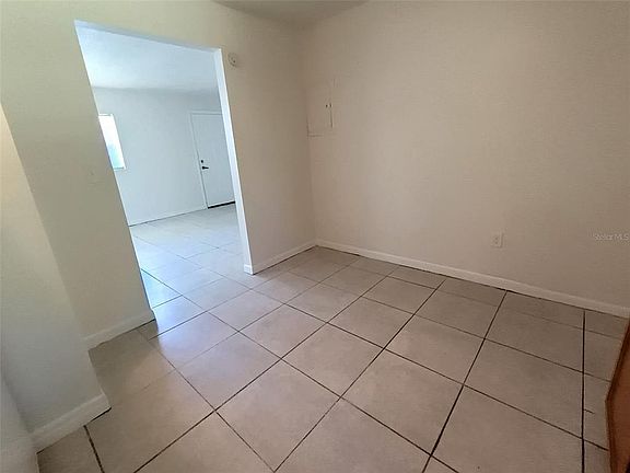 3rd image of 401 Hibiscus Ave APT 2
