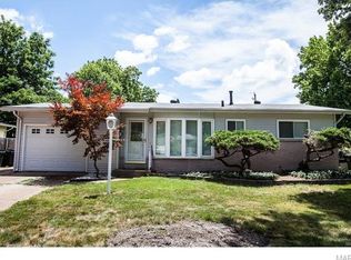 870 Gladiola Dr, Florissant, MO 63031