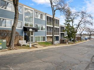 2419 Riverside Dr APT 206, Trenton, MI 48183