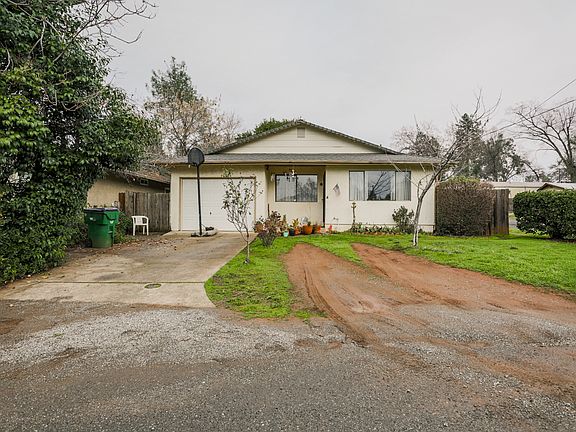 3rd image of 3865 La Mesa Ave