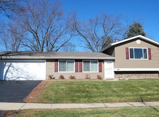 2001 Stairway Dr, Hanover Park, IL 60133