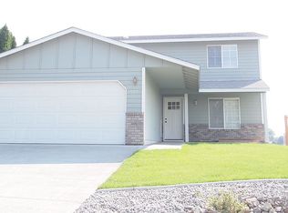 121 E Marquis Ave, Moses Lake, WA 98837