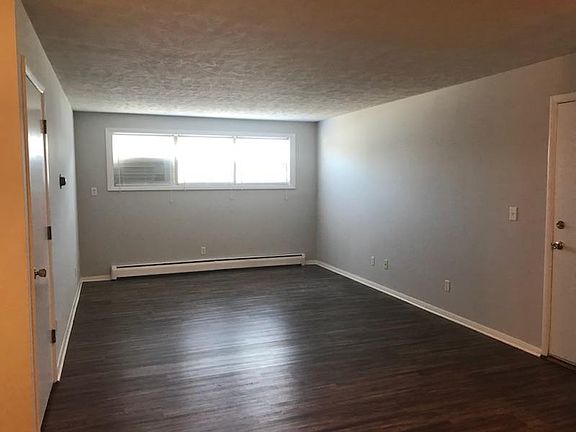 4th image of 710 Arcadia Dr APT 2