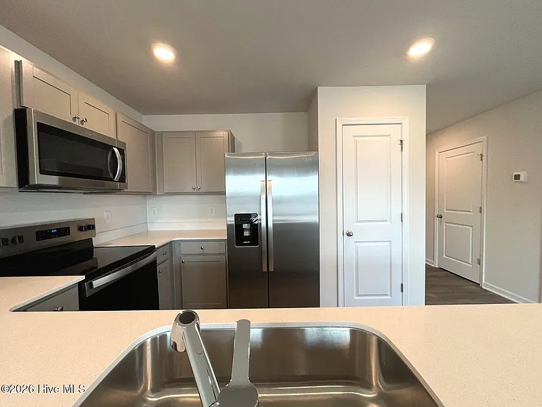 201 Maddox Dr — Photo 12