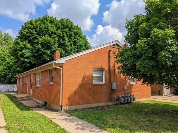 2210 7th St #1, Rockford, IL 61104