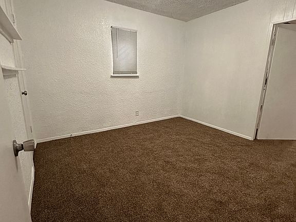 5th image of 4943 Knox Ct