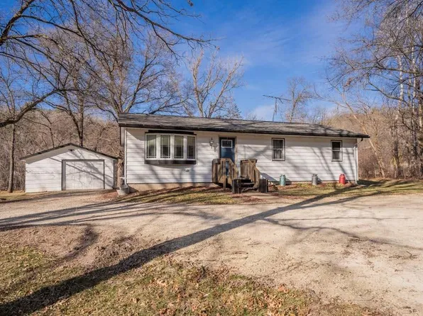 W11930 State Road 35, Prescott, WI 54021