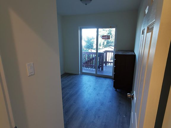 5th image of 383 Accacia St #383A