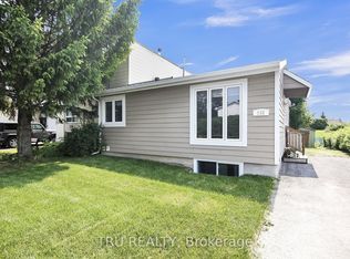 132 Rothesay Dr, Ottawa, ON K2L 1P1