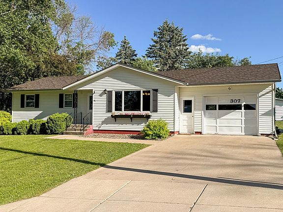 2nd image of 307 Hilltop Dr