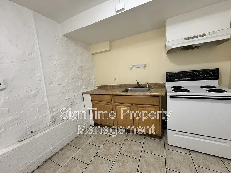 Studio, 1.0 bath, 550 sqft, $775 — Photo 4