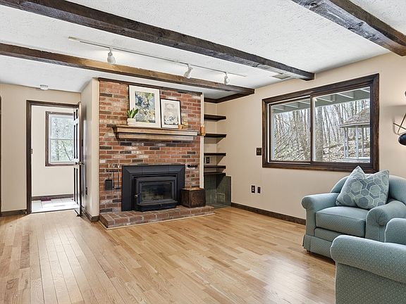 5th image of 76 Tenney Rd