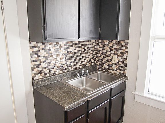 5th image of 1111 N Cotton St #I