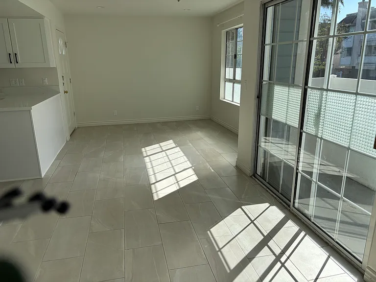 1058 Spazier Ave #1 — Photo 3