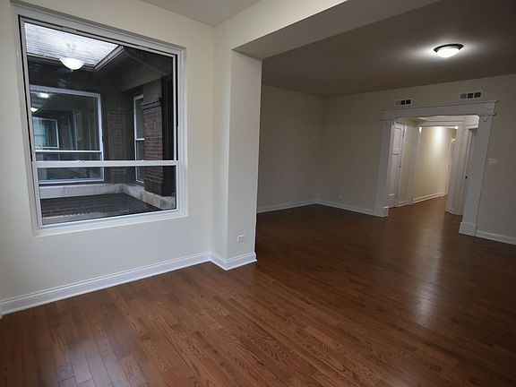 5th image of 700 W Grace St #7083