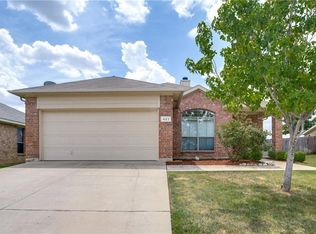421 Donagon Ct, Haslet, TX 76052