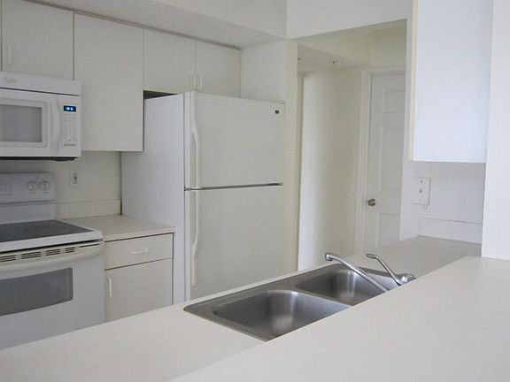 4th image of 266 Village Blvd APT 6210