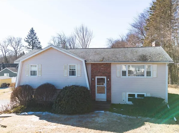 7 Birchwood Dr, Boylston, MA 01505