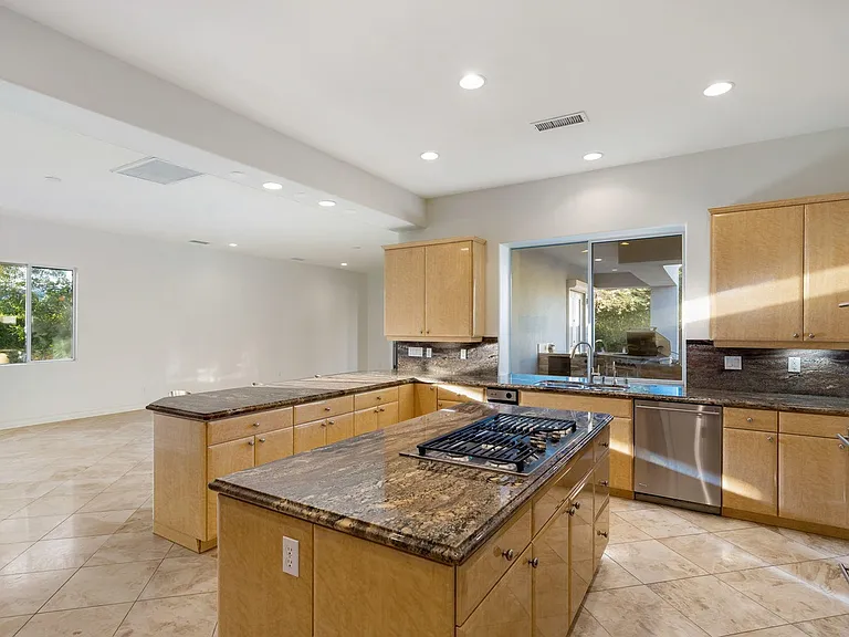5 Chopin Ct — Photo 20