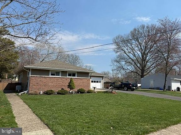 2nd image of 47 Holly Blvd