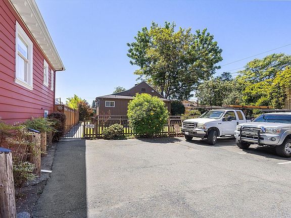 3rd image of 2510 Eagle Ave #C