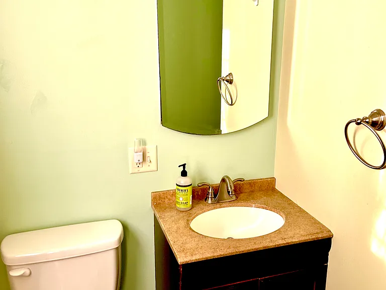 224 Sycamore Dr — Photo 14