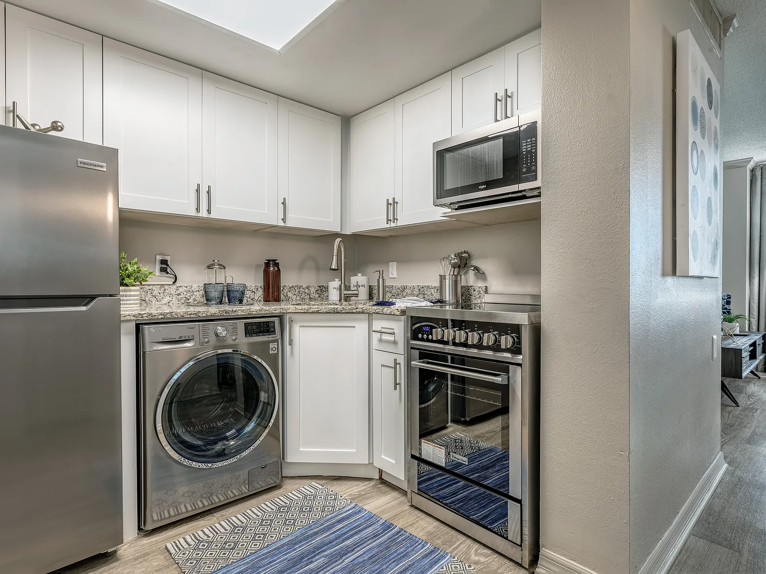 The Indigo Apartments — Photo 3