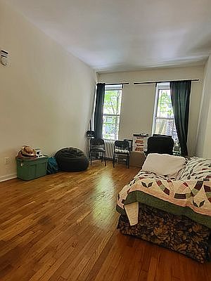 2nd image of 345 W 85th St #5