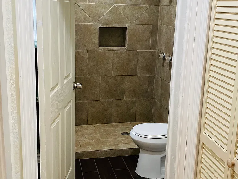 807 Jean St — Photo 18