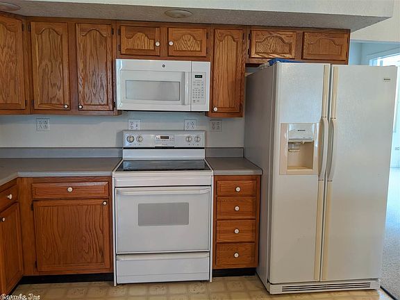 3rd image of 1001 4th St