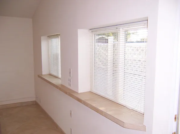 323 S Ditmar St, Oceanside, CA 92054