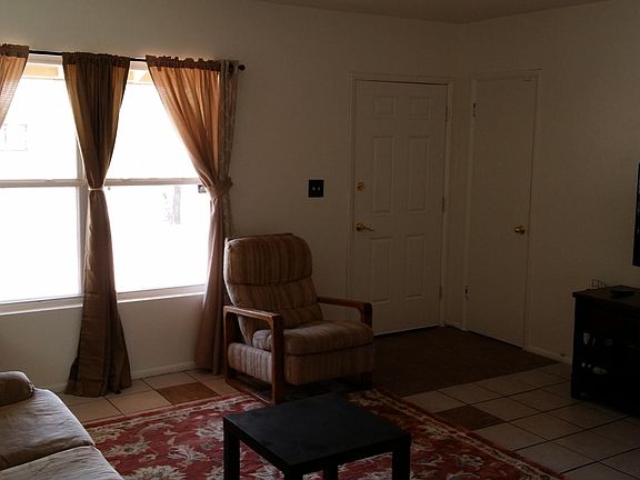5th image of 501 S Ernie Pl