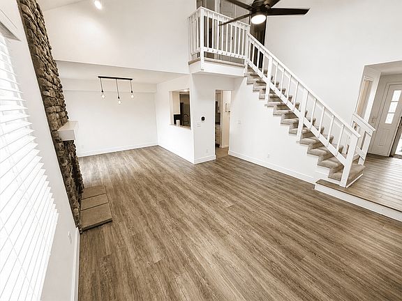 3rd image of 5258 Bay Pointe Dr