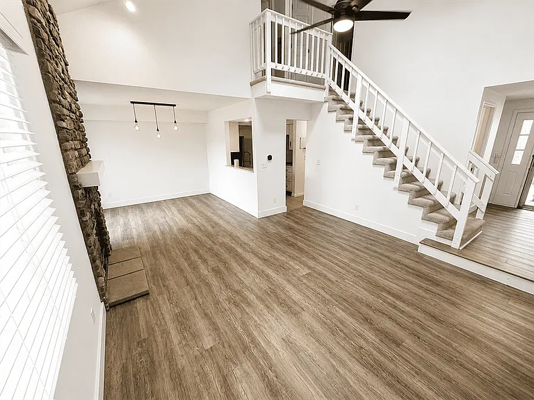 5258 Bay Pointe Dr — Photo 3