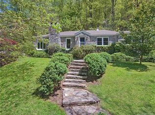 243 Cave Inn Rd, Hendersonville, NC 28792