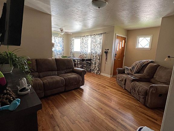 5th image of 1006 W Runyan Ave