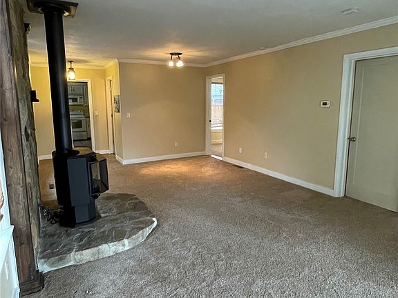 3rd image of 615 Maxwell Street
