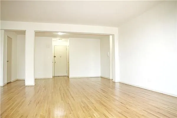 Rented by Weichert Manhattan Midtown | media 4