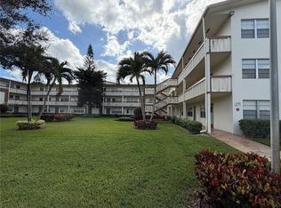 95 Mansfield Dr #C, Boca Raton, FL 33434