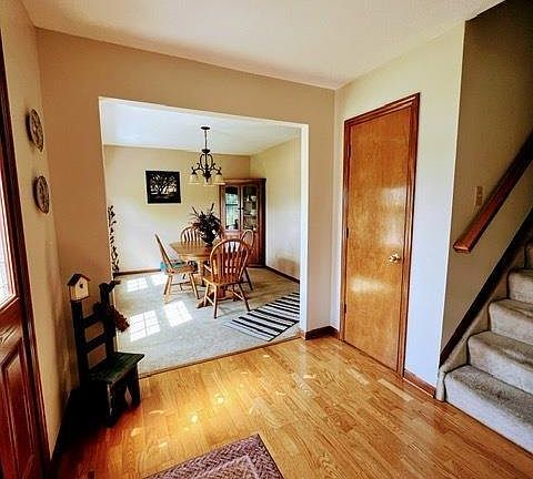 4th image of 6832 Field Glen Ct